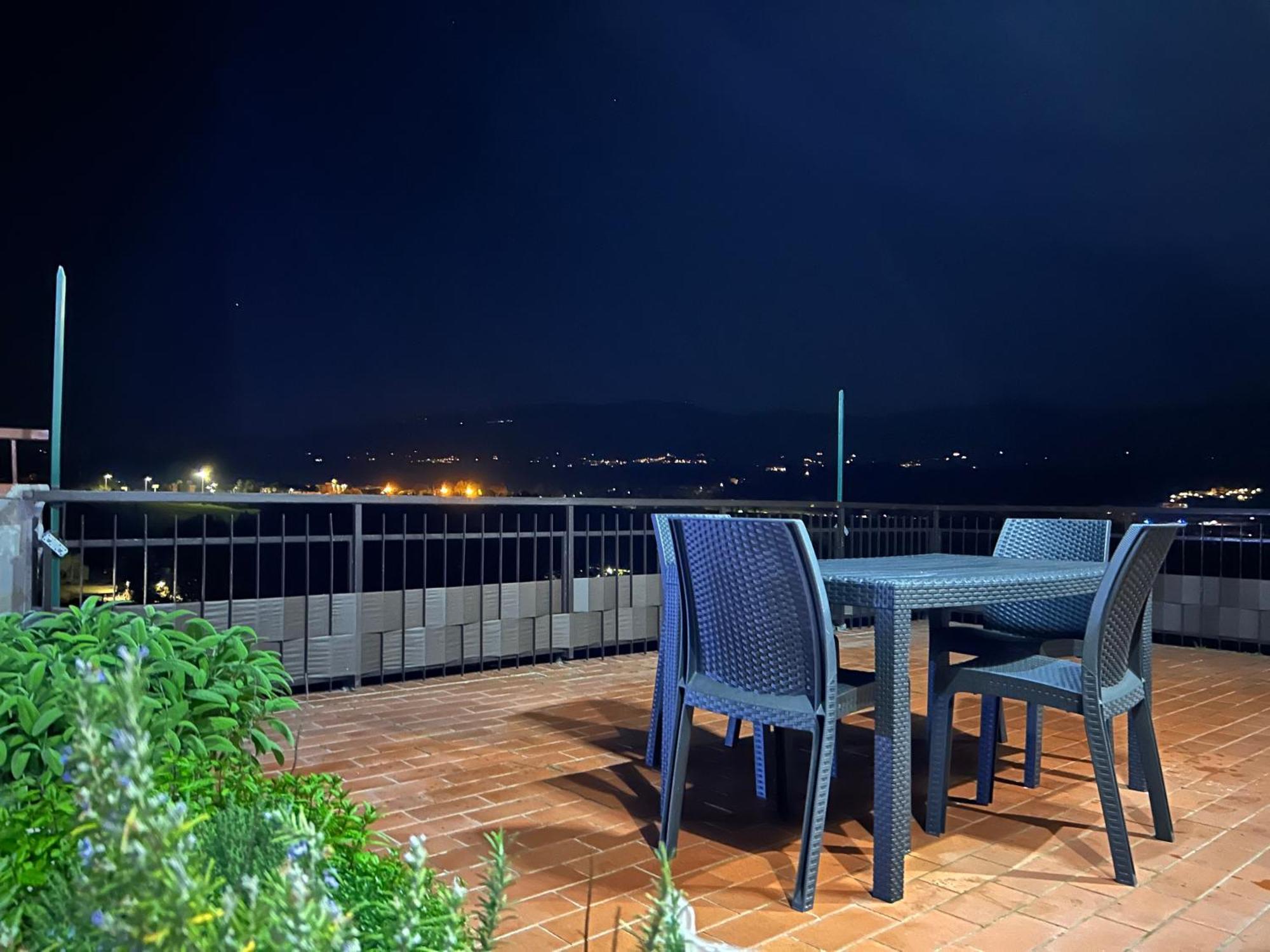 Sesto Piano Apartment Incisa in Val d'Arno Eksteriør billede
